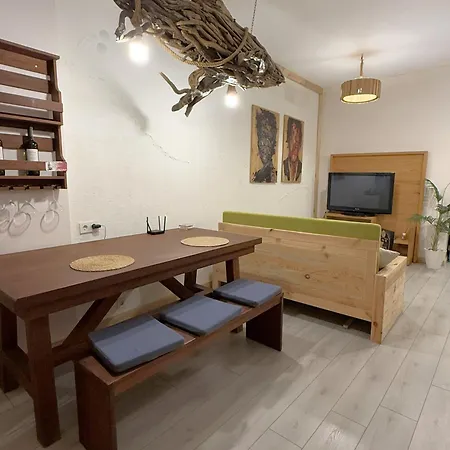 Cozy Design Flat In The Heart Of *