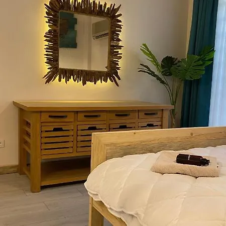 Cozy Design Flat In The Heart Of דירה *